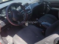 Usado Ford Focus Trend 115 CV (84 kW) 2004 Rojo Berlina