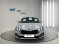 Usado Skoda Octavia Style 150 CV (110 kW) 2021 Blanco Familiar