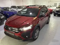 Usado Dacia Sandero Comfort 91 CV (66 kW) 2021 Granate Berlina