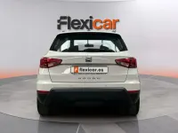 Usado Seat Arona Ecomotive 95 CV (69 kW) 2021 Blanco SUV