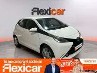 Usado Toyota Aygo X-play 69 CV (50 kW) 2017 Blanco Utilitario