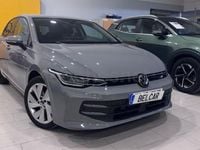 Usado VW Golf VIII 115 CV (84 kW) 2025 Gris / plata Berlina
