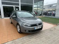 Usado VW Golf VII 90 CV (66 kW) 2012 Gris / plata Berlina