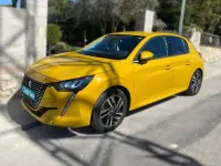 Usado Peugeot 208 Allure 101 CV (74 kW) 2020 Amarillo Utilitario