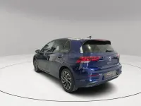 Usado VW Golf VIII Life 110 CV (80 kW) 2024 Azul Berlina