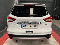 Usado Ford Kuga Titanium 150 CV (110 kW) 2015 Blanco SUV