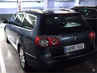 Usado VW Passat Advance 140 CV (102 kW) 2010 Gris / plata Familiar