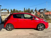 Usado Toyota Yaris Hybrid 100 CV (73 kW) 2020 Rojo Berlina