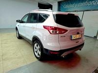 Usado Ford Kuga Trend 150 CV (110 kW) 2016 Blanco SUV