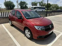 Usado Dacia Sandero Ambiance 73 CV (53 kW) 2017 Rojo Berlina