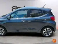 Usado Hyundai i10 63 CV (46 kW) 2025 Gris Utilitario
