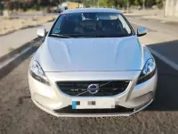 Usado Volvo V40 Momentum 150 CV (110 kW) 2016 Gris Utilitario