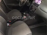 Usado Fiat Punto Pop 69 CV (50 kW) 2016 Blanco Utilitario