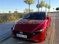 Usado Mazda 3 122 CV (89 kW) 2021 Rojo Berlina