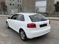 Używany Audi A3 Attraction 160 KM (117 kW) 2009 Biały Hatchback