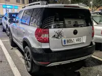 Usado Skoda Yeti Active 105 CV (77 kW) 2013 Gris / plata SUV