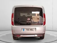 Usado Fiat Doblò Trekking 120 CV (88 kW) 2022 Gris Monovolumen