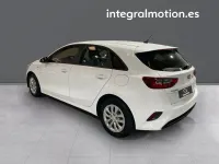 Usado Kia Ceed 119 CV (87 kW) 2020 Blanco Utilitario