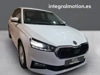 Usado Skoda Fabia Selection 95 CV (69 kW) 2025 Blanco Utilitario