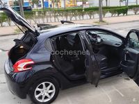 Begagnad Peugeot 208 Style 82 HK (60 kW) 2014 Svart Halvkombi