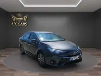 Usado Toyota Avensis Advance 143 CV (105 kW) 2015 Gris Berlina