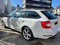 Usado Skoda Octavia Ambition 150 CV (110 kW) 2017 Blanco Familiar
