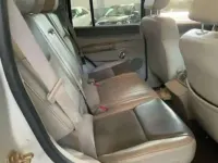 Usado Jeep Commander Overland 218 CV (160 kW) 2008 Beige SUV