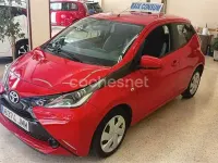 Używany Toyota Aygo X-cite 69 KM (50 kW) 2016 Czerwony Hatchback