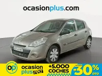 Begagnad Renault Clio II 75 HK (55 kW) 2011 Beige Halvkombi