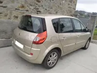 Usado Renault Scénic II 105 CV (77 kW) 2008 Beige Monovolumen