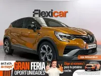Usado Renault Captur R.S. 145 CV (106 kW) 2023 Amarillo SUV