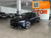 Usado Mercedes E300 Avantgarde 320 CV (235 kW) 2022 Azul Berlina