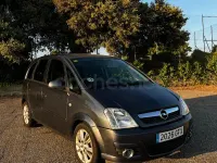 Usado Opel Meriva Enjoy 110 CV (80 kW) 2010 Gris / plata Monovolumen