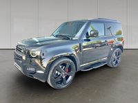 Usado Land Rover Defender SE Dynamic 249 HP (183 kW) 2025 Preto SUV