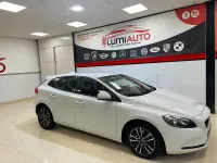 Usado Volvo V40 Kinetic 150 CV (110 kW) 2017 Blanco Berlina