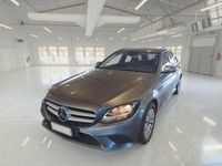 Usado Mercedes C200 160 CV (117 kW) 2020 Gris / plata Familiar