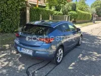 Usado Opel Astra Dynamic 160 CV (117 kW) 2016 Azul Berlina