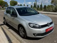 Usado VW Golf VII Advance 105 CV (77 kW) 2012 Gris / plata Berlina