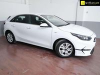 Usado Kia Ceed 120 CV (88 kW) 2023 Blanco Utilitario
