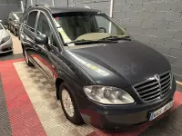 Usado SsangYong Rodius Limited 165 CV (121 kW) 2012 Gris / plata Monovolumen