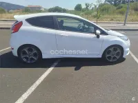 Usado Ford Fiesta ST 182 CV (133 kW) 2015 Blanco Utilitario