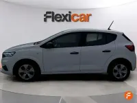 Usado Dacia Sandero Essentiel 91 CV (66 kW) 2021 Beige Utilitario