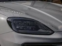 Usado Porsche Cayenne Turbo E-Hybrid 740 CV (544 kW) 2024 Gris / plata SUV