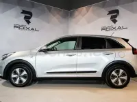 Usado Kia Niro 141 CV (103 kW) 2018 Gris / plata SUV