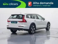 Usado Volvo V60 CC Core 197 CV (144 kW) 2022 Blanco Familiar