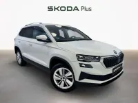 Usado Skoda Karoq Selection 150 CV (110 kW) 2025 Blanco SUV