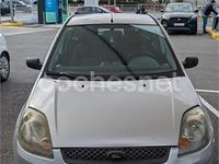 Usado Ford Fiesta Ambiente 70 CV (51 kW) 2007 Gris / plata Utilitario