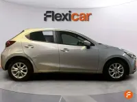 Käytetty Mazda 2 Luxury 90 HP (66 kW) 2017 Harmaa Viistoperä