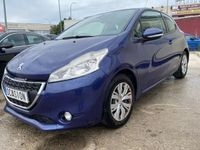 Usado Peugeot 208 82 CV (60 kW) 2014 Azul Utilitario