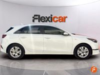 Usado Kia Ceed 100 CV (73 kW) 2022 Blanco Utilitario